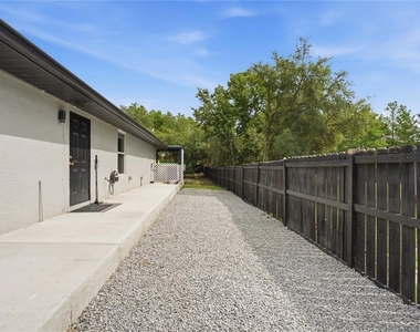 10924 Sw 48th Terrace - Photo Thumbnail 24