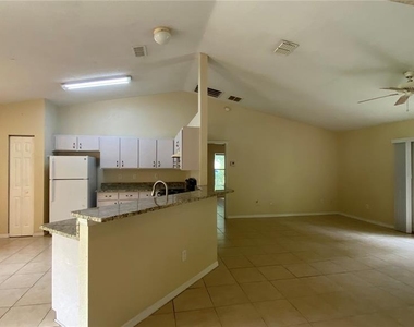523 Silver Way Drive - Photo Thumbnail 1