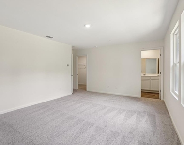 2587 Grey Hawk Drive, - Photo Thumbnail 32