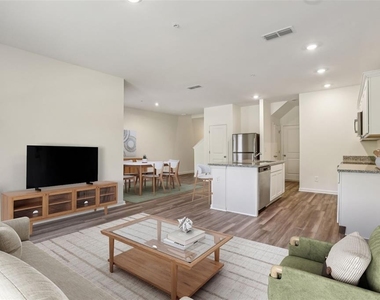 2587 Grey Hawk Drive, - Photo Thumbnail 6