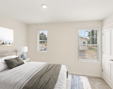 2587 Grey Hawk Drive, - Photo Thumbnail 20