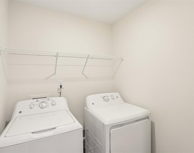 2587 Grey Hawk Drive, - Photo Thumbnail 41