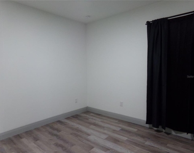 2262 Fernwood St Unit B - Photo Thumbnail 9