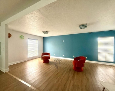 926 Lake Destiny Road - Photo Thumbnail 21