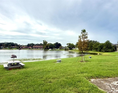 926 Lake Destiny Road - Photo Thumbnail 16