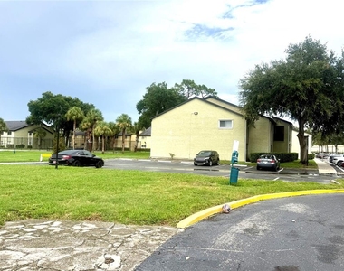 926 Lake Destiny Road - Photo Thumbnail 17