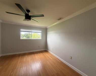 926 Lake Destiny Road - Photo Thumbnail 12