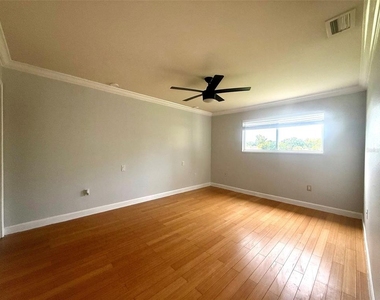 926 Lake Destiny Road - Photo Thumbnail 10