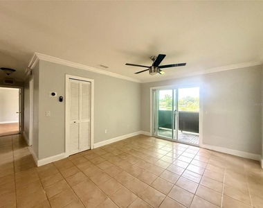926 Lake Destiny Road - Photo Thumbnail 5