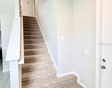 63 Berlin Avenue - Photo Thumbnail 10
