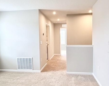 63 Berlin Avenue - Photo Thumbnail 22