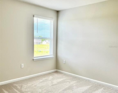 63 Berlin Avenue - Photo Thumbnail 21