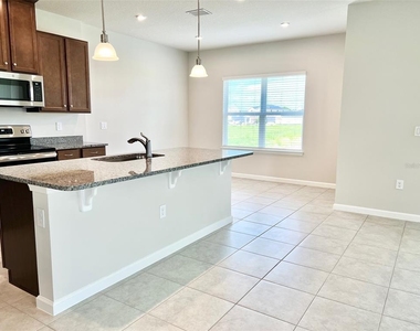 63 Berlin Avenue - Photo Thumbnail 6