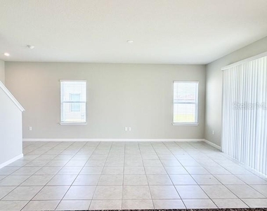 63 Berlin Avenue - Photo Thumbnail 4