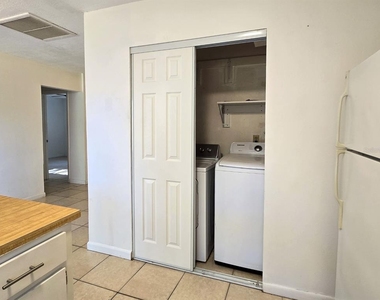 1537 Mango Tree Drive - Photo Thumbnail 8
