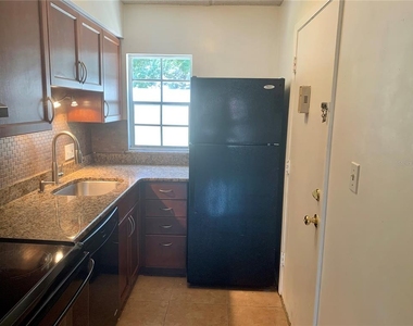 525 Conway Road - Photo Thumbnail 4