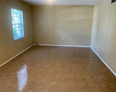 525 Conway Road - Photo Thumbnail 6
