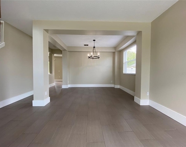 4115 Andover Cay Boulevard - Photo Thumbnail 2
