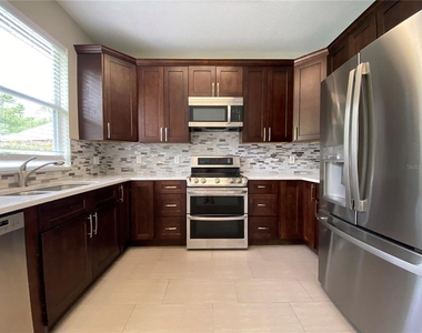 4115 Andover Cay Boulevard - Photo Thumbnail 10