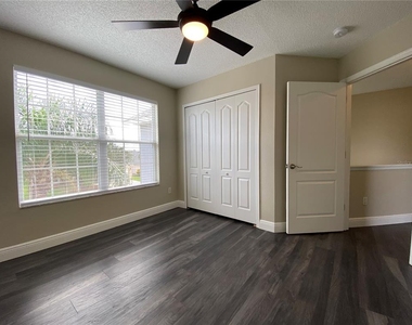 4115 Andover Cay Boulevard - Photo Thumbnail 21