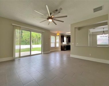 4115 Andover Cay Boulevard - Photo Thumbnail 7