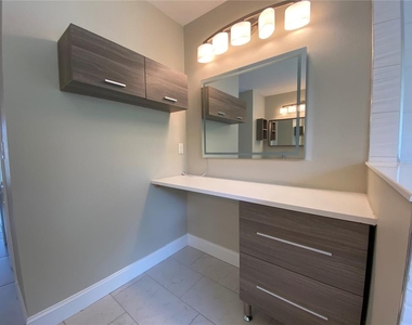 4115 Andover Cay Boulevard - Photo Thumbnail 29