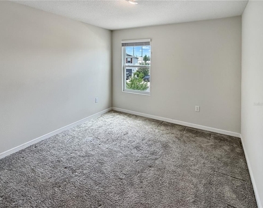 5012 Blue Hammock Court - Photo Thumbnail 15