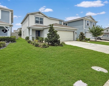 5012 Blue Hammock Court - Photo Thumbnail 2