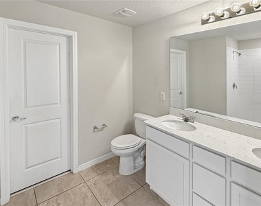 5012 Blue Hammock Court - Photo Thumbnail 11