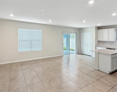 5012 Blue Hammock Court - Photo Thumbnail 4