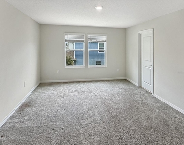 5012 Blue Hammock Court - Photo Thumbnail 9