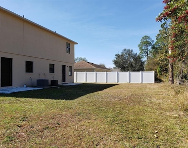 415 S Greenwich Court - Photo Thumbnail 12