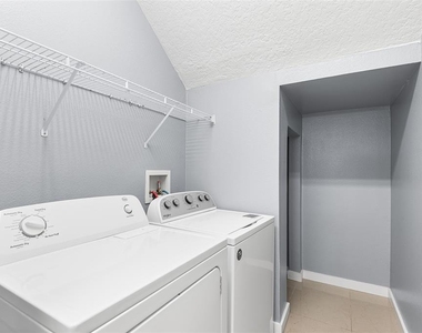 6745 Breezy Palm Drive - Photo Thumbnail 9