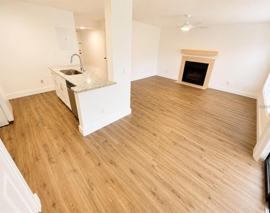 4702 Sutton Terrace - Photo Thumbnail 19