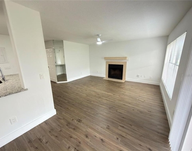 4702 Sutton Terrace - Photo Thumbnail 12