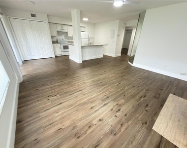 4702 Sutton Terrace - Photo Thumbnail 11