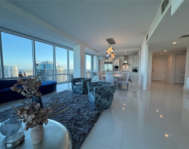 150 E Robinson Street - Photo Thumbnail 24