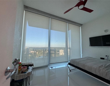 150 E Robinson Street - Photo Thumbnail 29