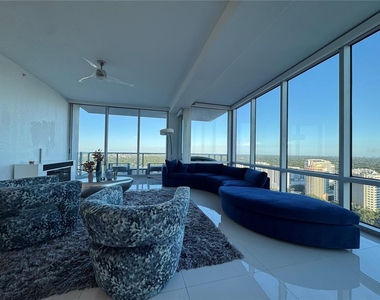 150 E Robinson Street - Photo Thumbnail 17
