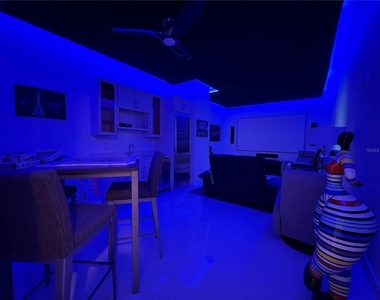 150 E Robinson Street - Photo Thumbnail 28