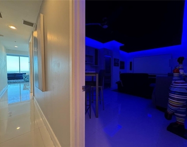 150 E Robinson Street - Photo Thumbnail 25
