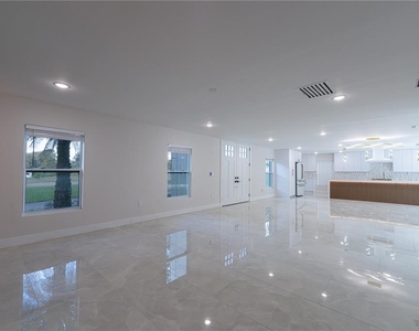 2721 Ingeborg Court - Photo Thumbnail 18