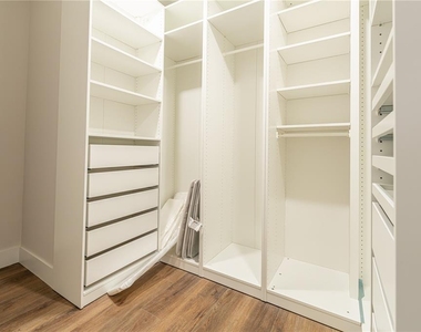 2721 Ingeborg Court - Photo Thumbnail 25