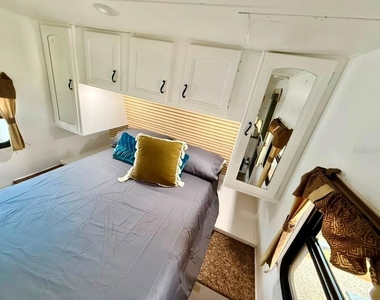 4040 N 10th Street - Photo Thumbnail 9