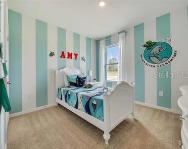679 Madrid Drive - Photo Thumbnail 7