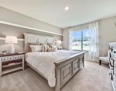 679 Madrid Drive - Photo Thumbnail 11