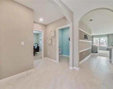 679 Madrid Drive - Photo Thumbnail 5
