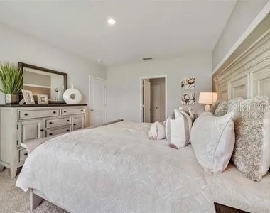 679 Madrid Drive - Photo Thumbnail 10