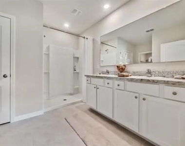 679 Madrid Drive - Photo Thumbnail 9