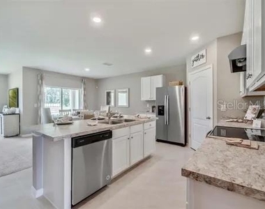 679 Madrid Drive - Photo Thumbnail 3